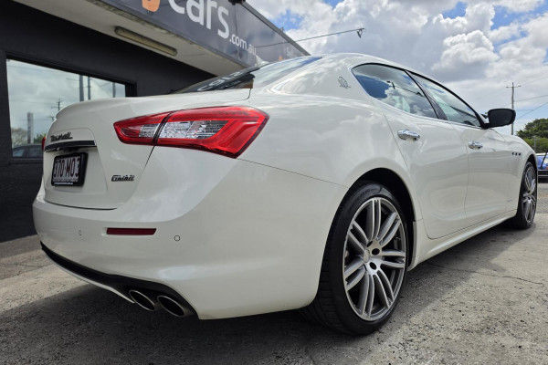 2020 Maserati Ghibli M157 GranLusso Sedan Image 9