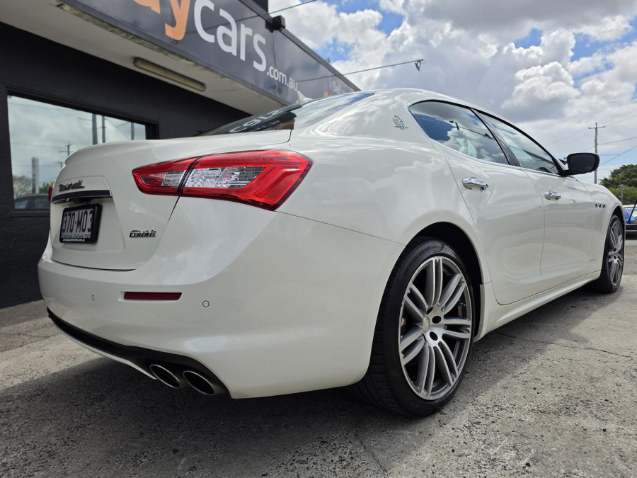 2020 Maserati Ghibli M157 GranLusso Sedan Image 9