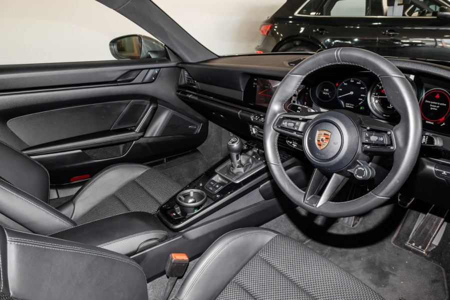 2024 Porsche 911 992 Carrera Coupe