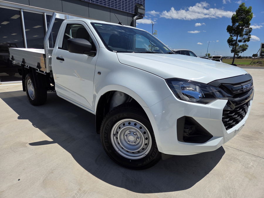 2026 Isuzu D-MAX RG SX High Ride Cab Chassis Image 1