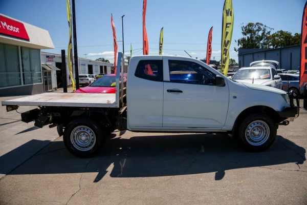 2020 MY21 Isuzu D-MAX RG SX Cab Chassis Image 4