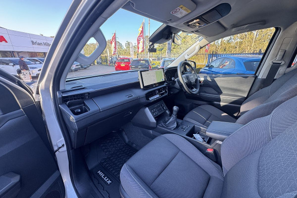 2025 Toyota HiLux GUN126R SR5 Ute Image 17