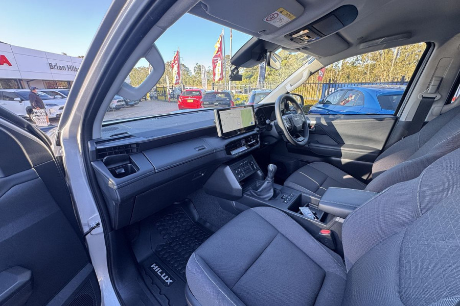 2025 Toyota HiLux GUN126R SR5 Ute Image 17