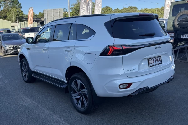 2025 MY25.5 Isuzu MU-X RJ LS-T SUV Image 7