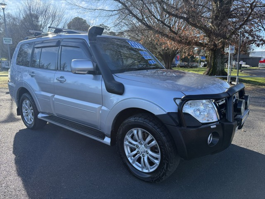 2013 MY14 Mitsubishi Pajero NW VR-X SUV Image 1