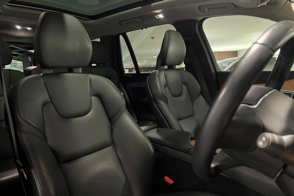 2021 MY22 Volvo XC90 L Series B5 Momentum SUV Image 18