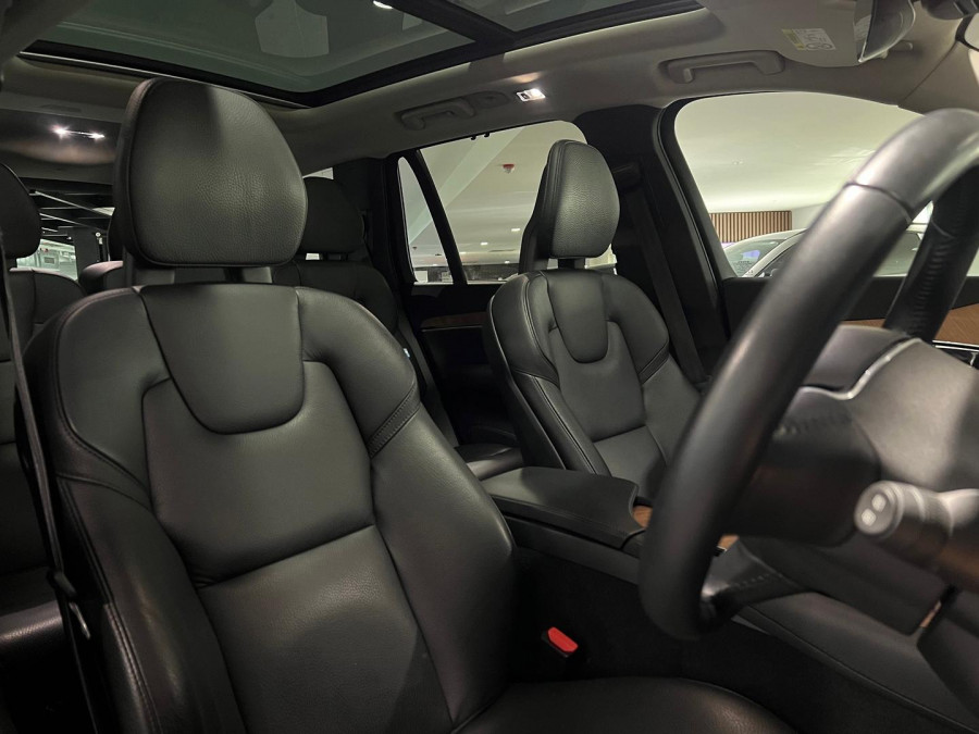 2021 MY22 Volvo XC90 L Series B5 Momentum SUV Image 18