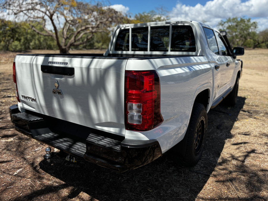 2026 Mitsubishi Triton MV GLX Ute Image 6