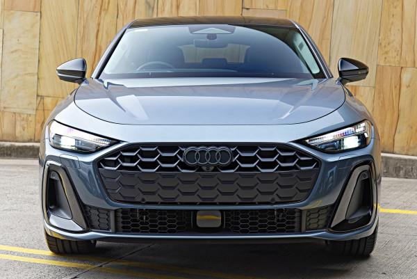 2025 Audi A5 B10 TFSI 150kW S line Sedan image 4