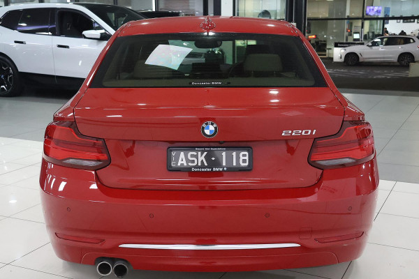 2018 BMW 2 Series F22 220i Luxury Line Coupe image 5