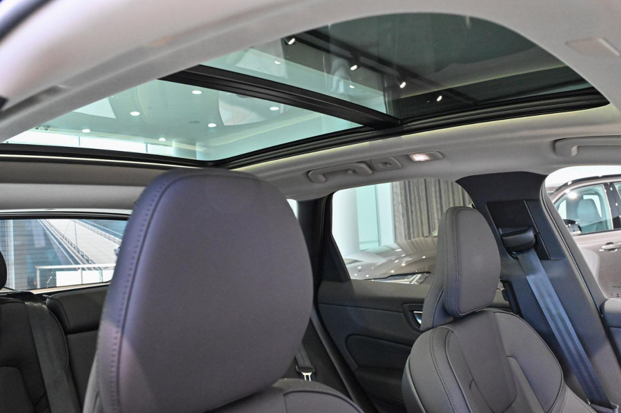 2026 Volvo XC60 UZ Plus B5 Bright SUV Image 11