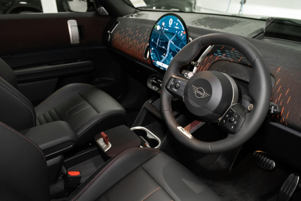 2025 MINI Countryman U25 JCW Favoured SUV image 6
