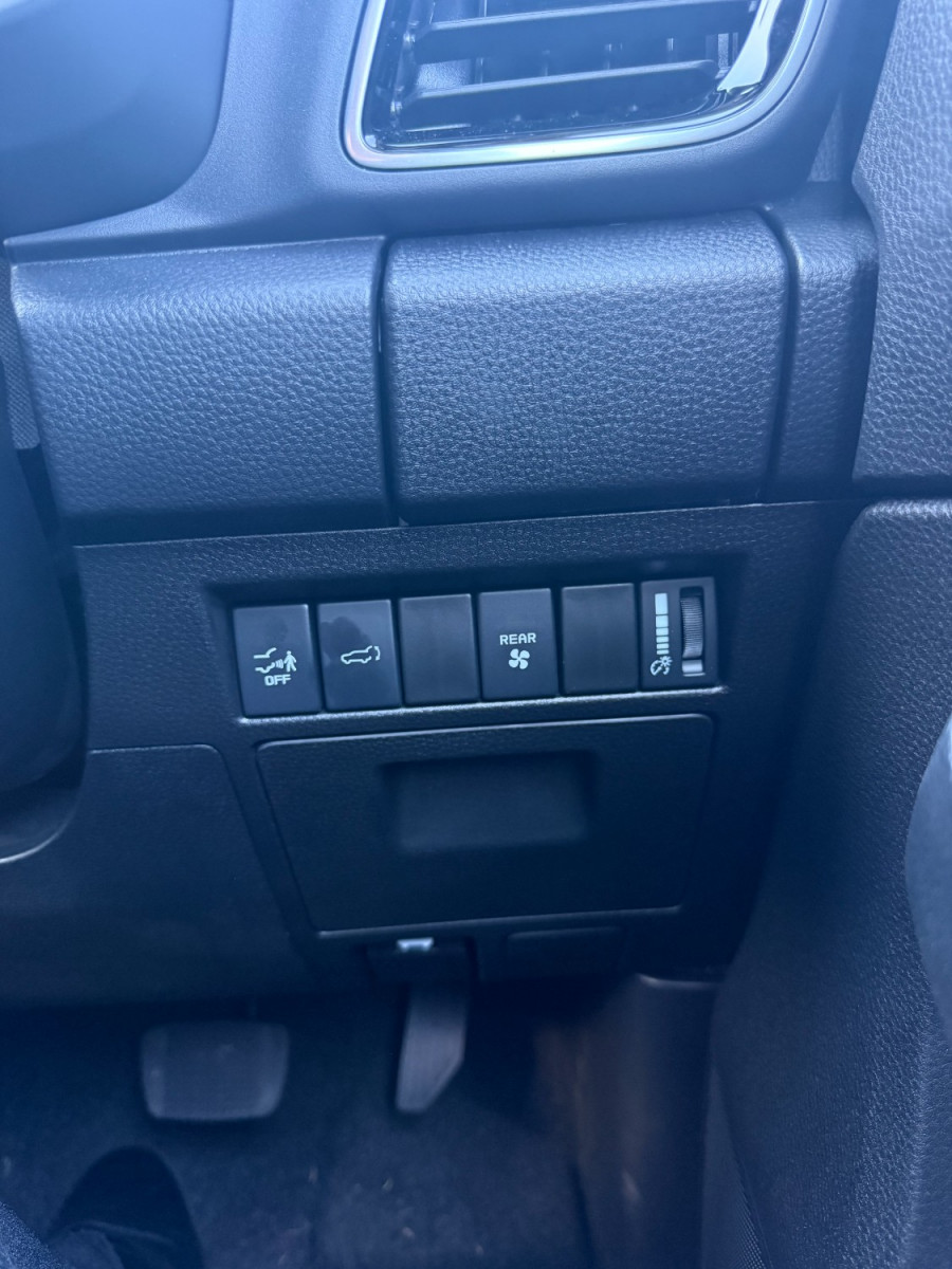 2025 MY25.5 Isuzu MU-X RJ LS-T SUV Image 18