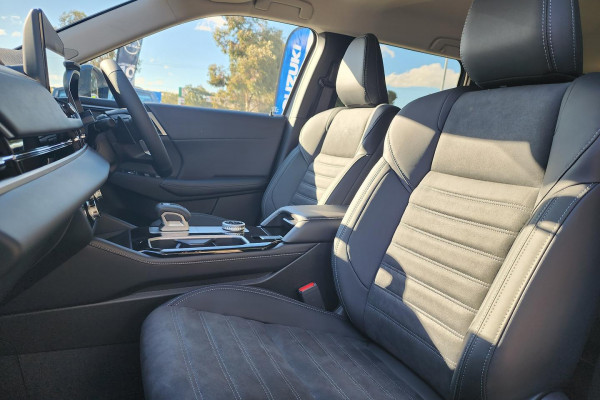2025 Mitsubishi Outlander ZM LS SUV Image 13