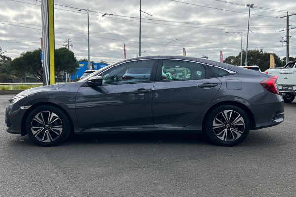 2018 Honda Civic 10th Gen VTi-L Sedan Image 9