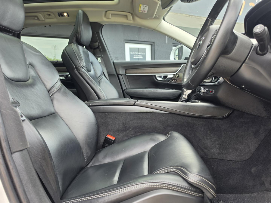 2019 Volvo V90 Cross Country P Series D5 Wagon Image 23
