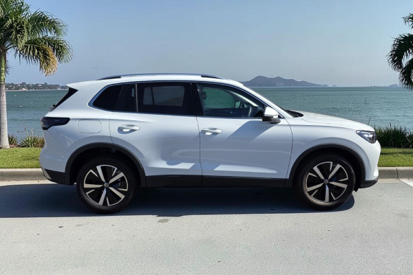 2026 Volkswagen Tiguan CT 150TSI eHybrid Elegance SUV Image 2
