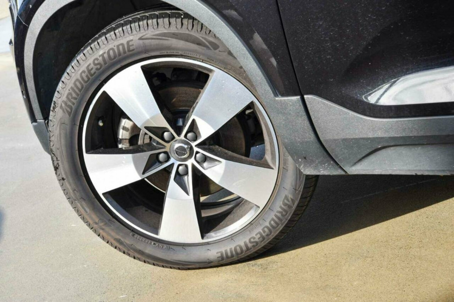 2018 Volvo XC40 XZ D4 Momentum Launch Edition SUV Image 23