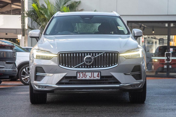 2023 Volvo XC60  Ultimate B5 Bright SUV Image 4