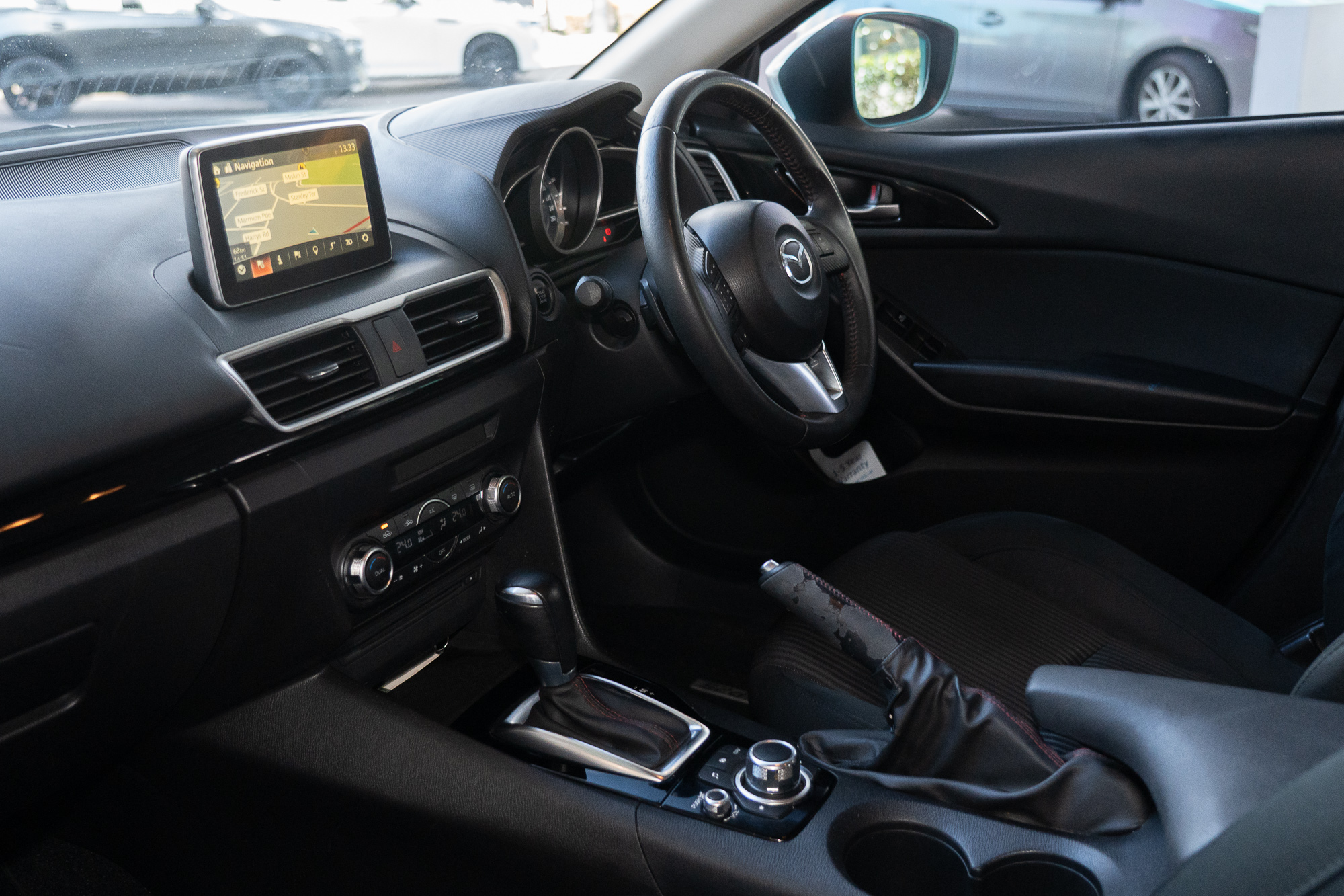 2015 Mazda 3 BM5438 SP25 Hatch Image 8