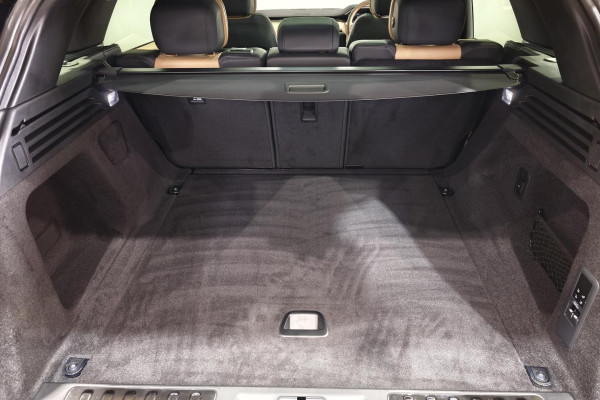 2026 Land Rover Range Rover Sport L461 D300 Dynamic SE SUV Image 11