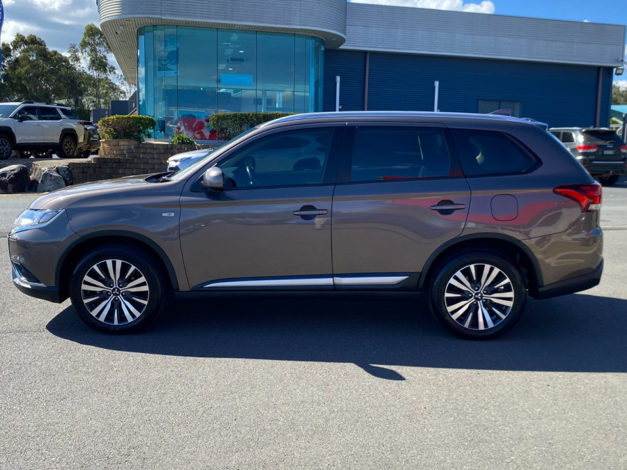 2019 Mitsubishi Outlander ZL ES SUV Image 4