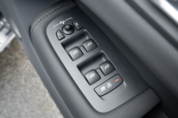 2026 Volvo XC60 UZ Ultra B5 Dark SUV Image 27