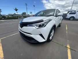 2018 Toyota C-HR NGX10R  SUV image 10
