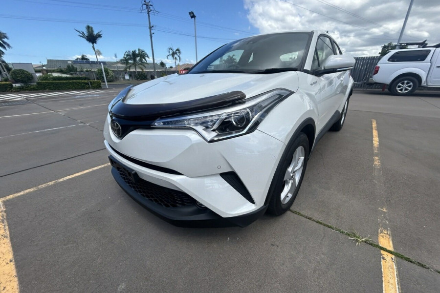 2018 Toyota C-HR NGX10R  SUV Image 10