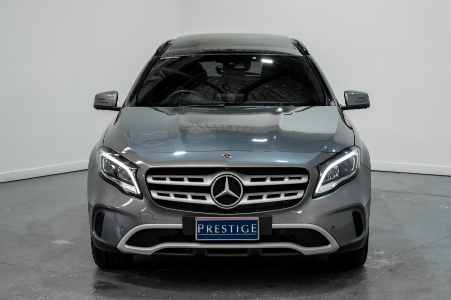2017 Mercedes-Benz GLA-Class 180 SUV Image 8