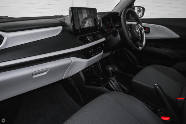 2026 Suzuki Swift UZ Hybrid Plus Hatch Image 7
