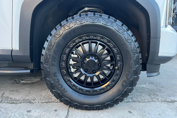 2025 MG U9 Black Edition Ute Image 18
