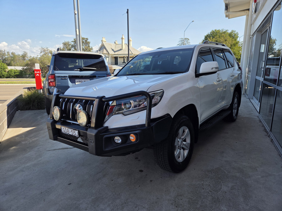 2017 Toyota LandCruiser Prado GDJ150R GXL SUV Image 3