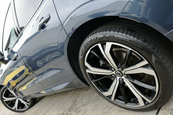 2022 MY23 Volvo XC60 UZ Recharge Ultimate T8 Plug-in Hybrid SUV Image 4
