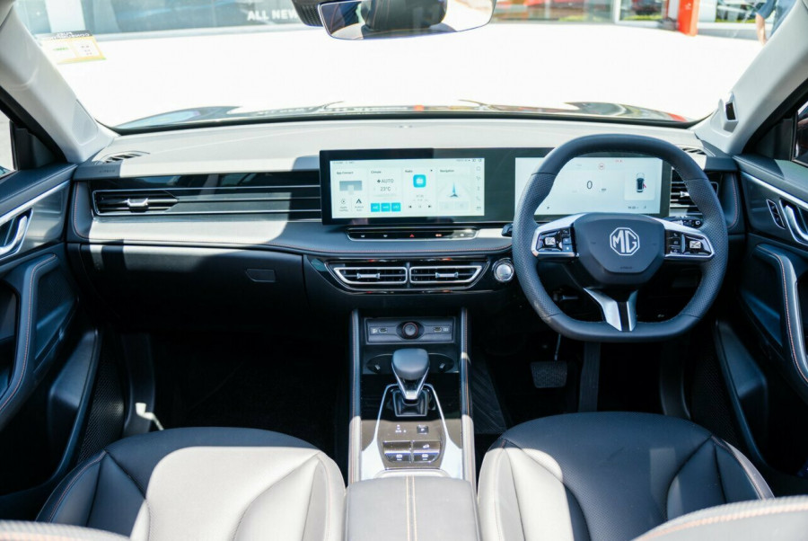 2025 MG HS AS33 Essence SUV Image 18
