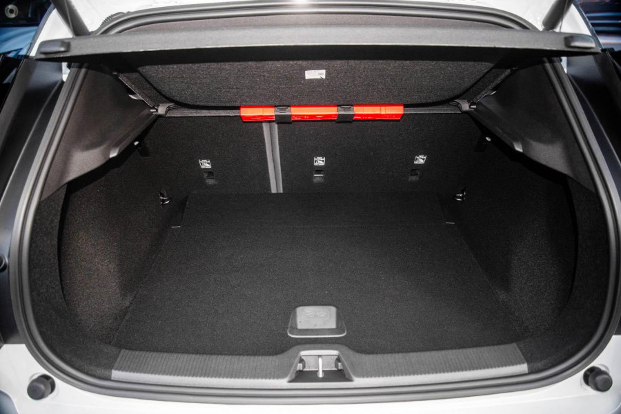 2026 Volvo EX30  Single Motor Extended Range Plus SUV Image 9