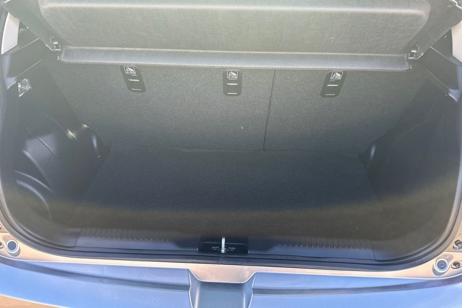 2023 Suzuki Swift AZ Series II GL Hatch Image 19