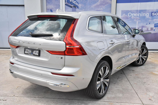 2023 Volvo XC60  Ultimate B5 Bright SUV Image 3