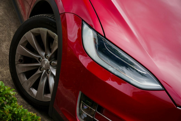 2019 Tesla Model X Long Range AWD Wagon Image 5