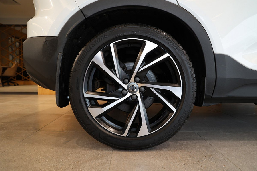 2021 Volvo XC40 XZ T5 R-Design SUV Image 31