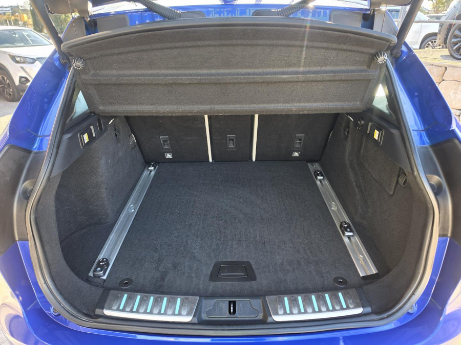 2016 MY17 Jaguar F-PACE X761 First Edition SUV Image 20