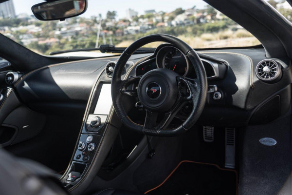 2016 Mclaren 650s Spider  Convertible Image 9