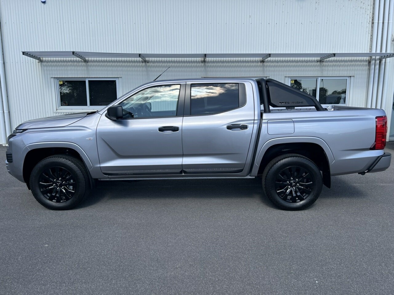2024 MY24.5 Mitsubishi Triton MV GLX-R Ute Image 8