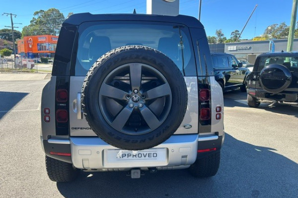 2023 MY23.5 Land Rover Defender L663 90 D250 S SUV Image 5
