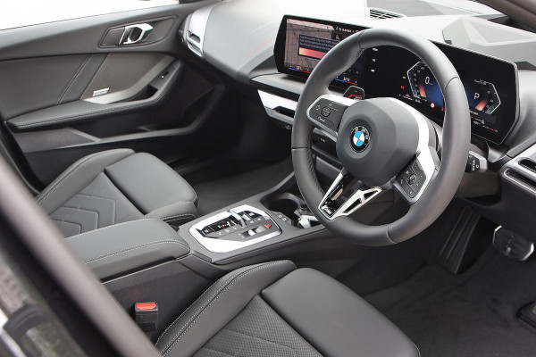 2025 BMW 1 Series F70 120 M Sport Hatch image 11