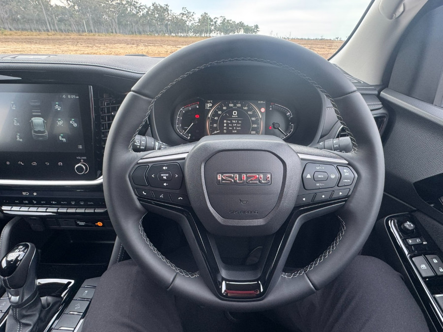 2026 Isuzu MU-X RJ LS-U SUV Image 16