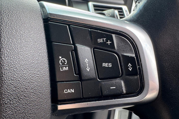 2018 Land Rover Discovery Sport L550 HSE Luxury SUV Image 28