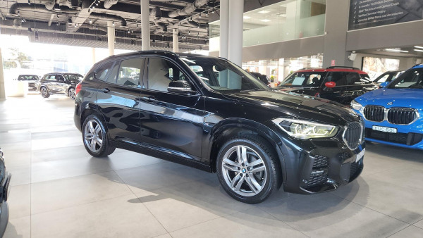 2019 BMW X1 F48 LCI sDrive18d SUV image 3