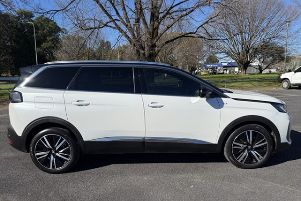 2021 Peugeot 5008 P87 GT SUV Image 2