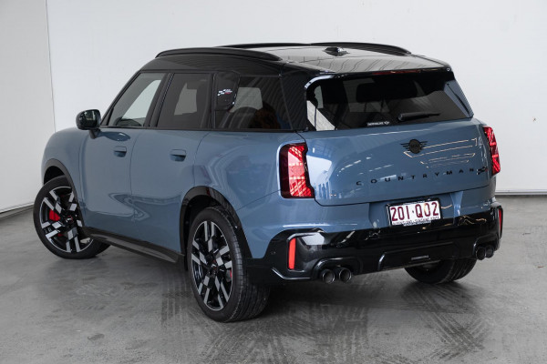 2025 MINI Countryman U25 JCW Favoured SUV image 2